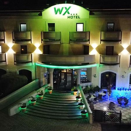 Wx Hotel Bratislava Esterno foto